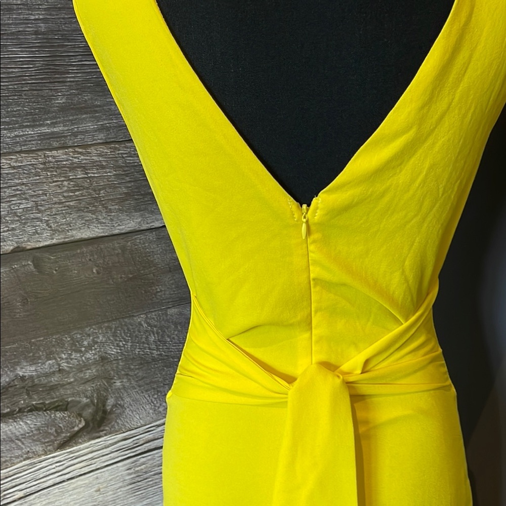 Yellow Sleeveless Dress - Picture 4 of 4
